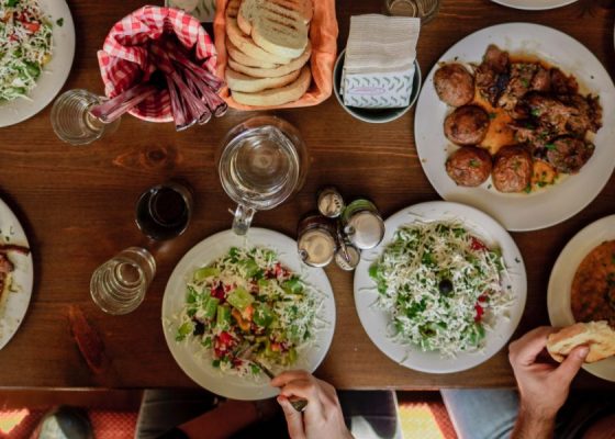 Everything You Need to Host a Lively, Yet Simple Dinner Party
